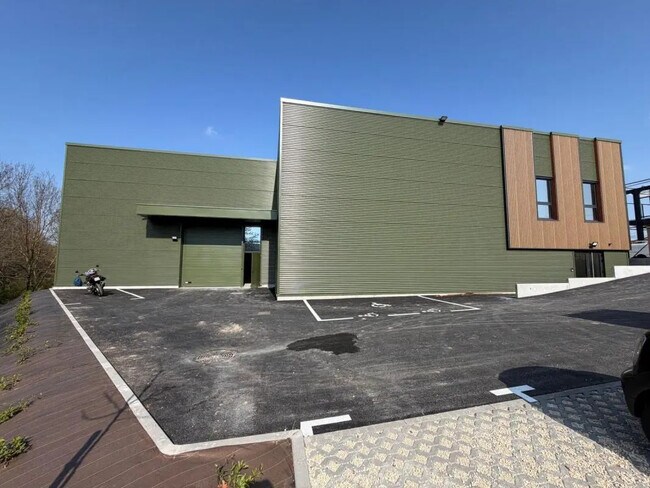 Plus de détails pour Différents types d’espaces à louer