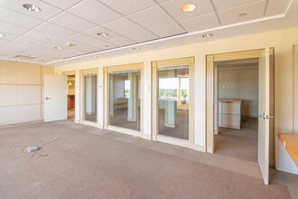 1051 Perimeter Dr, Schaumburg, IL à louer Photo intérieure– Image 2 sur 8
