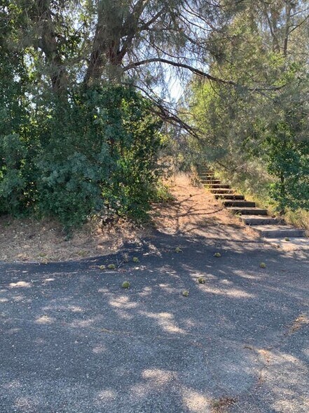 14472 Wonderland Blvd, Redding, CA à vendre - Photo de l’immeuble – Image 3 sur 13