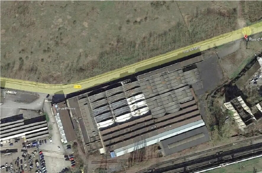 Local d’activités dans Florange à louer - Photo de l’immeuble – Image 3 sur 3