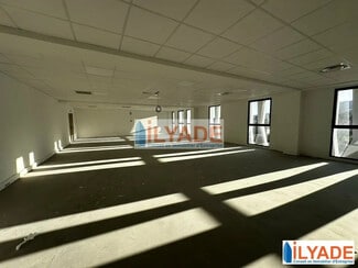 Plus de détails pour 750 Avenue Emile Bodin, La Ciotat - Bureau à vendre