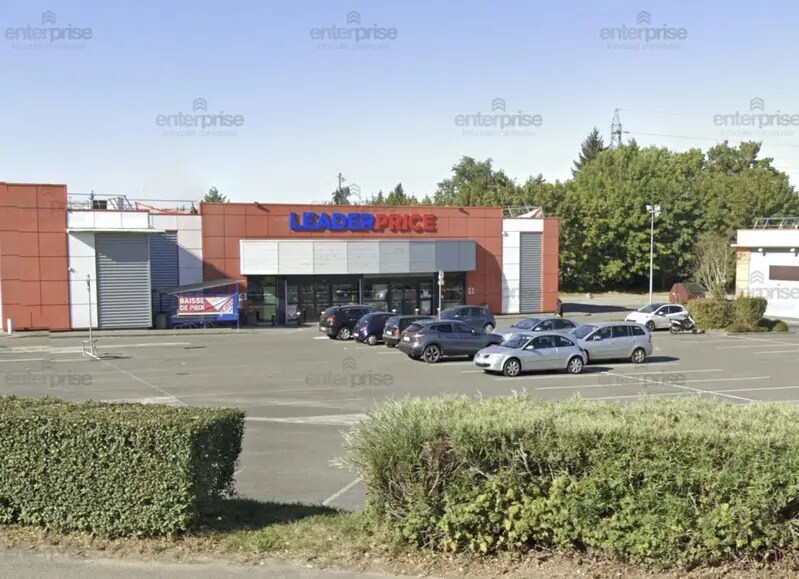Industriel/Logistique dans Hénin-Beaumont à louer Photo de l’immeuble– Image 1 sur 7