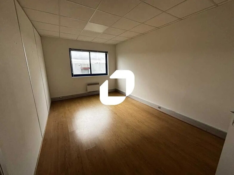 6 Rue De La Closerie, Lisses à louer - Photo de l’immeuble – Image 2 sur 18