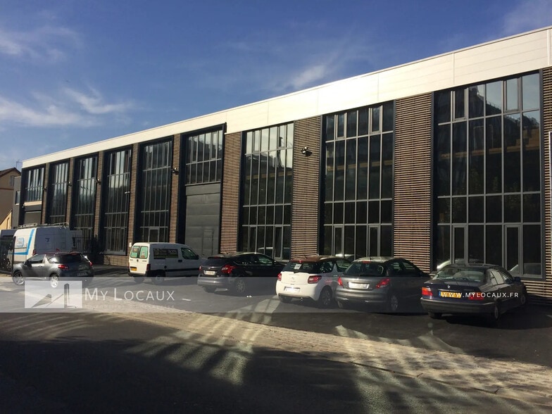Local d’activités dans Courbevoie à louer - Photo de l’immeuble – Image 1 sur 7