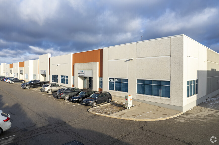 3620A Laird Rd, Mississauga, ON à louer - Photo de l’immeuble – Image 2 sur 3
