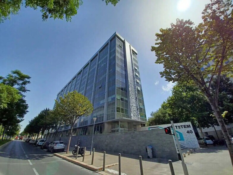 40 Boulevard De Dunkerque, Marseille à louer - Photo de l’immeuble – Image 1 sur 5