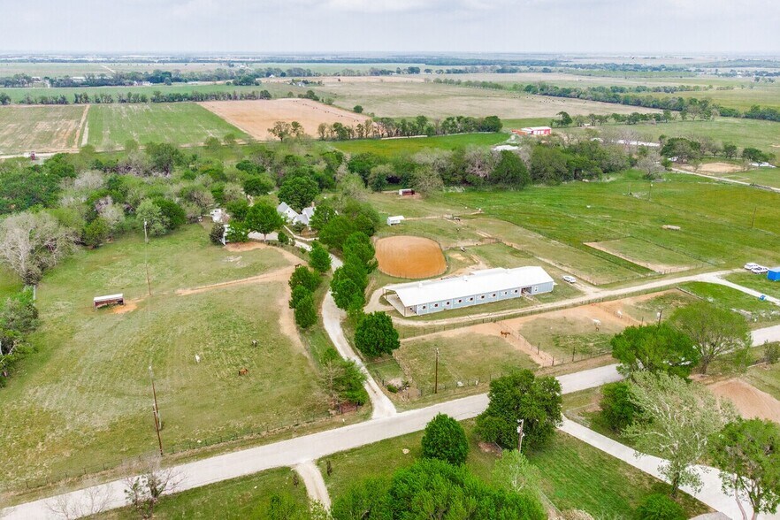 11217 Foutch Rd, Pilot Point, TX à vendre - Photo de l’immeuble – Image 1 sur 12