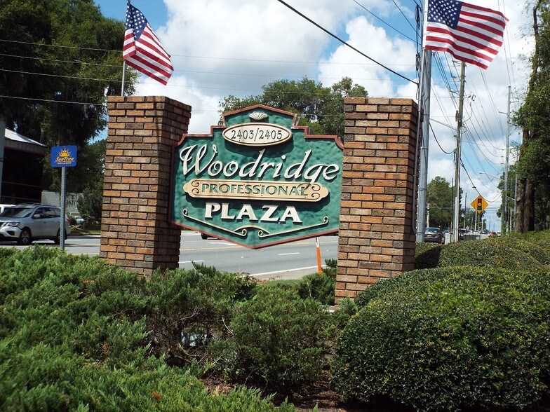 2403 SE 17th St, Ocala, FL à louer - Photo de l’immeuble – Image 1 sur 2