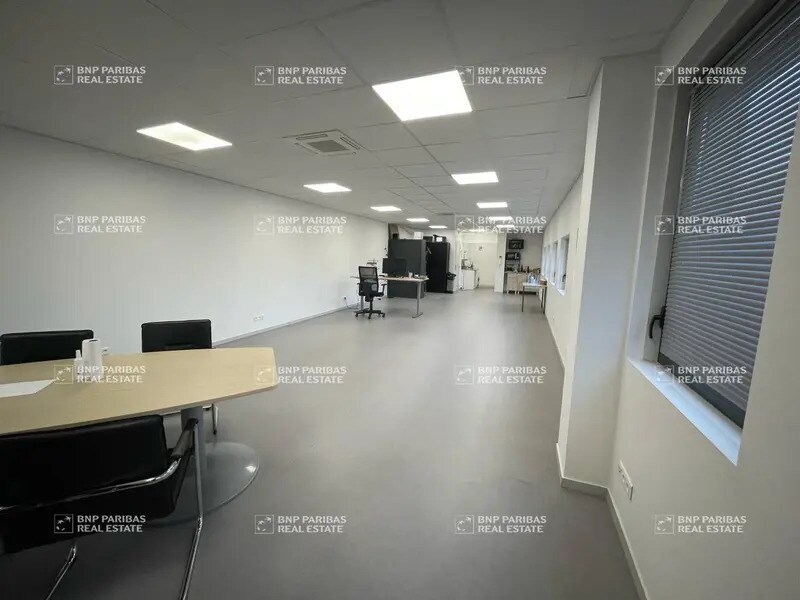 Bureau dans Bussy-Saint-Georges à vendre Photo intérieure– Image 1 sur 5