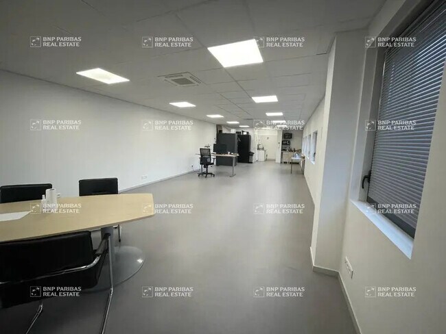 Plus de détails pour Bureau à vendre
