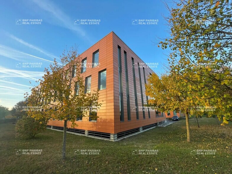 Bureau dans Olivet à louer - Photo de l’immeuble – Image 1 sur 23