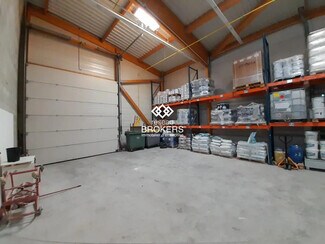 Plus de détails pour Local d'activités à louer