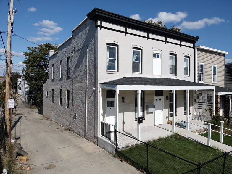 1602 Cypress St, Baltimore, MD à vendre - Photo de l’immeuble – Image 3 sur 45