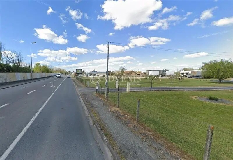 Local commercial dans Bergerac à louer Photo de l’immeuble– Image 1 sur 3