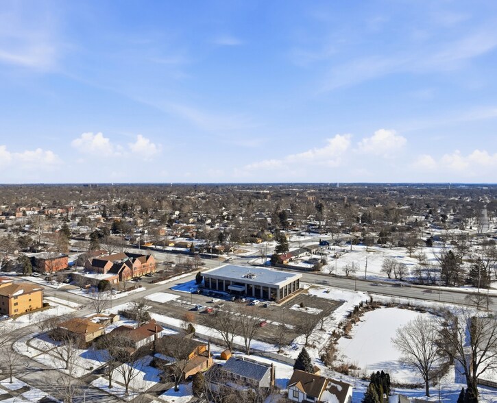 7900 S Cass Ave, Darien, IL à vendre - Photo de l’immeuble – Image 3 sur 19