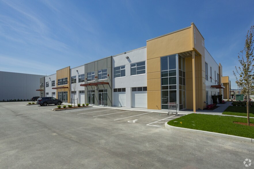 580 Seaborne Ave, Port Coquitlam, BC à louer - Photo de l’immeuble – Image 2 sur 3