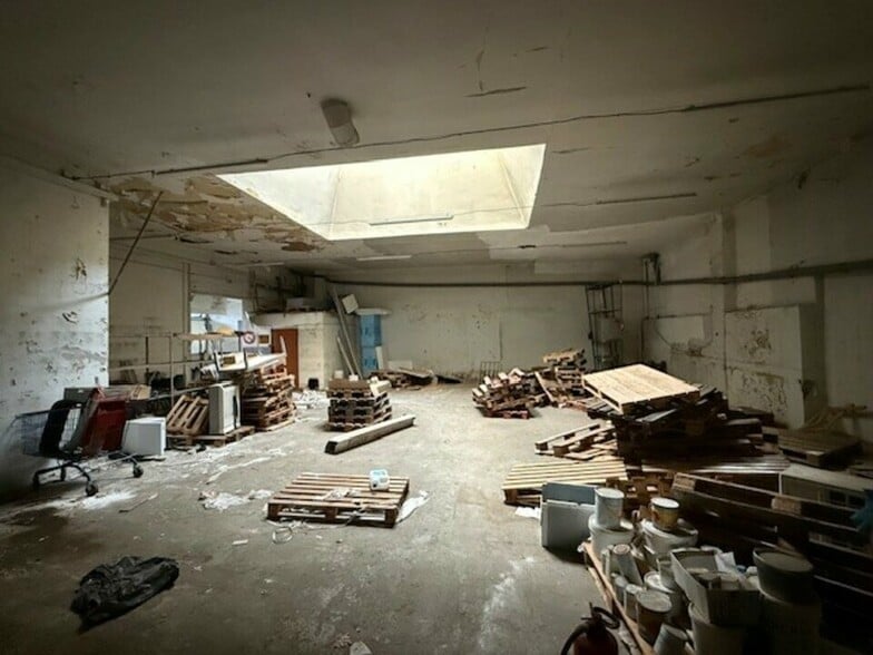 27 Rue Du Marche, Marseille à louer - Photo de l’immeuble – Image 1 sur 4