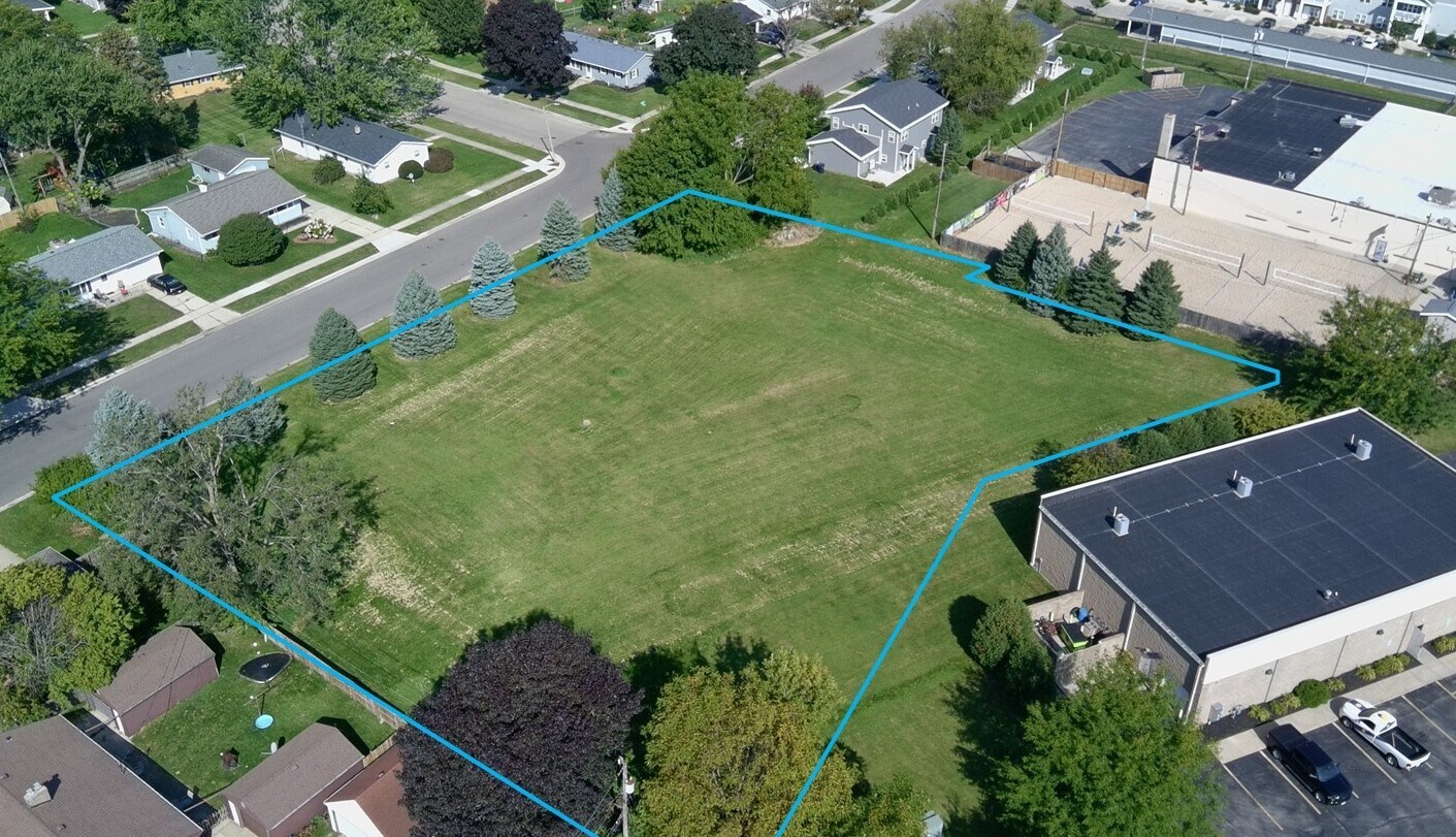 1210 Mayfair Dr, Janesville, WI à vendre Photo principale– Image 1 sur 7