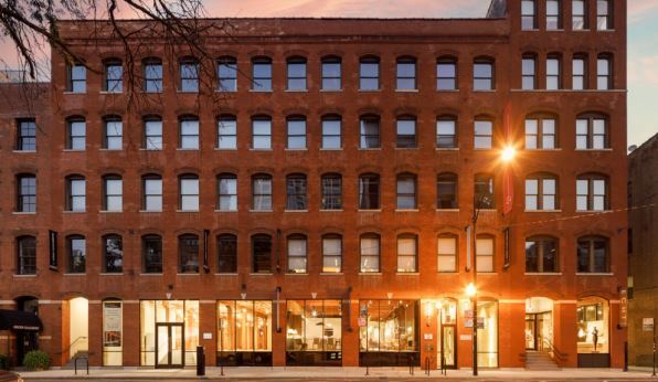 212 W Superior St, Chicago, IL à louer - Photo de l’immeuble – Image 3 sur 15