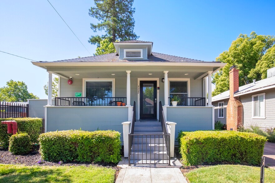4322 4th Ave, Sacramento, CA à vendre - Photo de l’immeuble – Image 2 sur 40