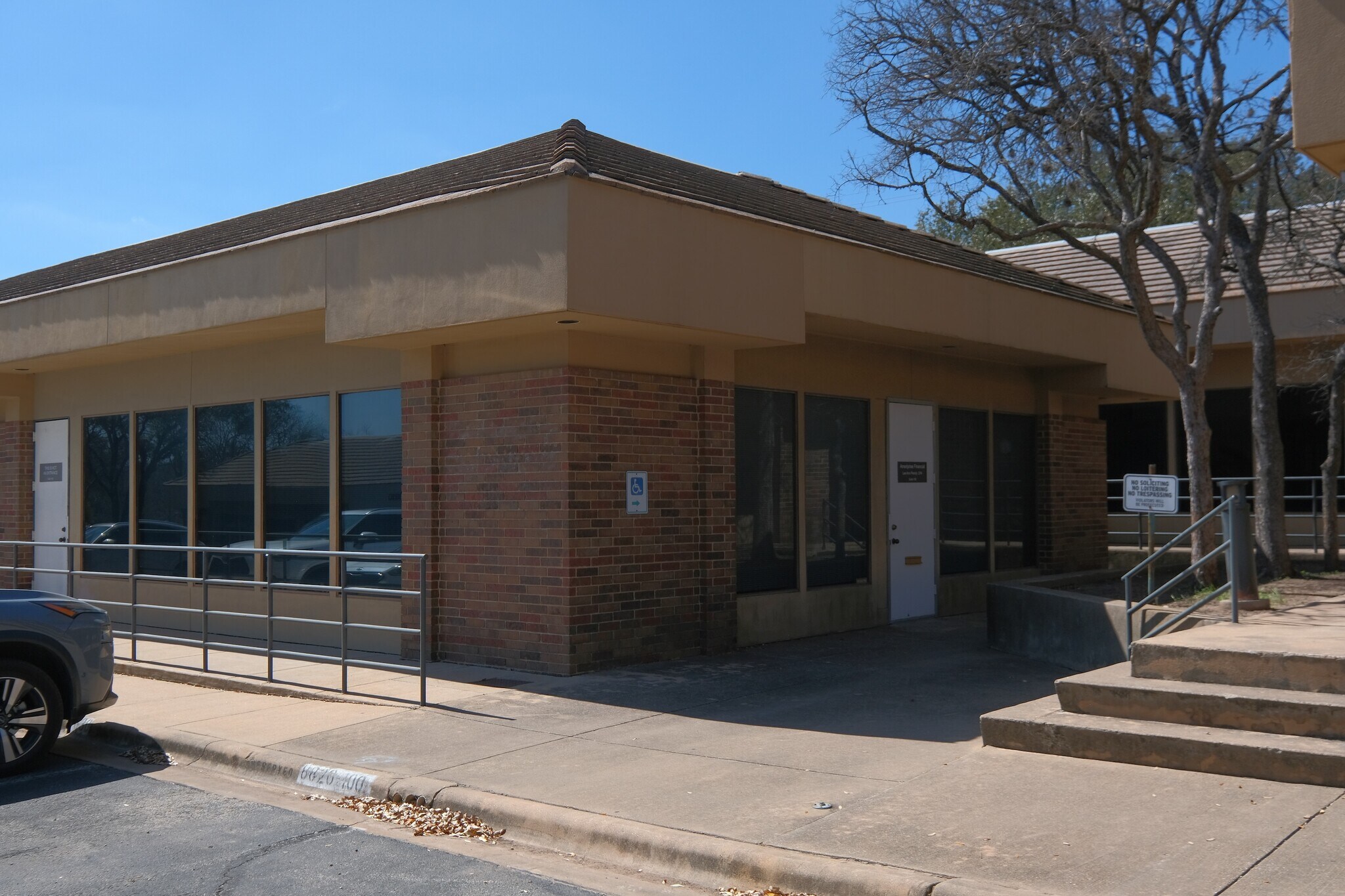 8820 Business Park Dr, Austin, TX à vendre Photo de l’immeuble– Image 1 sur 7