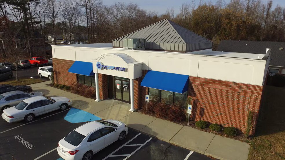 106 Long Cir, Roanoke Rapids, NC à vendre - Photo de l’immeuble – Image 1 sur 11