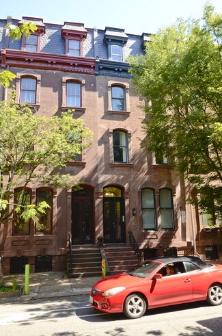 Plus de détails pour 2029 Spruce St, Philadelphia, PA - Logement à vendre