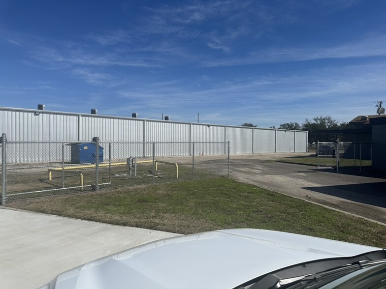 3190 U.S. 69 Access rd, Nederland, TX à louer - Photo principale – Image 1 sur 3