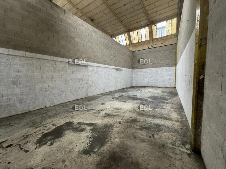 Industriel/Logistique dans Brières-les-Scellés à vendre - Photo de l’immeuble – Image 2 sur 4