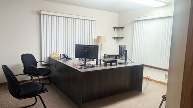 5995-6015 19 Mile Rd, Sterling Heights, MI à louer Photo de l’immeuble– Image 2 sur 8