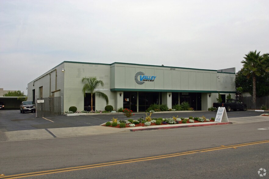 1050 Linda Vista Dr, San Marcos, CA à louer - Photo de l’immeuble – Image 3 sur 4