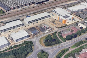 Maskew Av, Peterborough, CAM - VUE AÉRIENNE  vue de carte