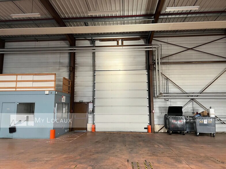 Local d’activités dans Cergy à louer - Photo intérieure – Image 3 sur 9