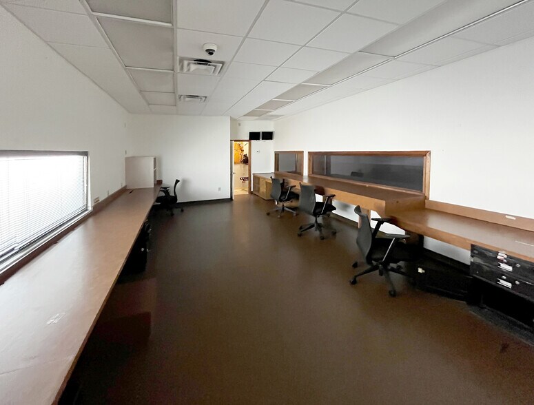 5065 E Elliot Rd, Phoenix, AZ à vendre - Photo intérieure – Image 3 sur 9