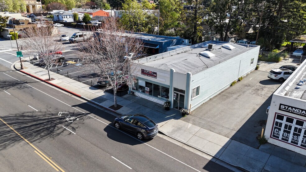 2082 S Winchester Blvd, Campbell, CA à vendre - Photo de l’immeuble – Image 1 sur 4