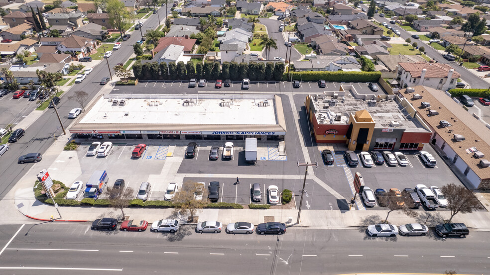 12000-12030 Paramount Blvd, Downey, CA à louer - Photo de l’immeuble – Image 3 sur 4