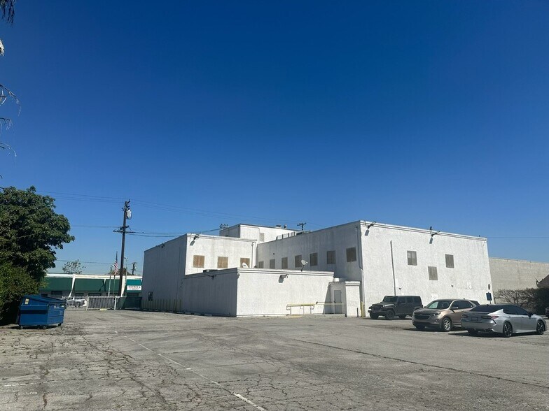 322 W Compton Blvd, Compton, CA à vendre - Photo de l’immeuble – Image 2 sur 9