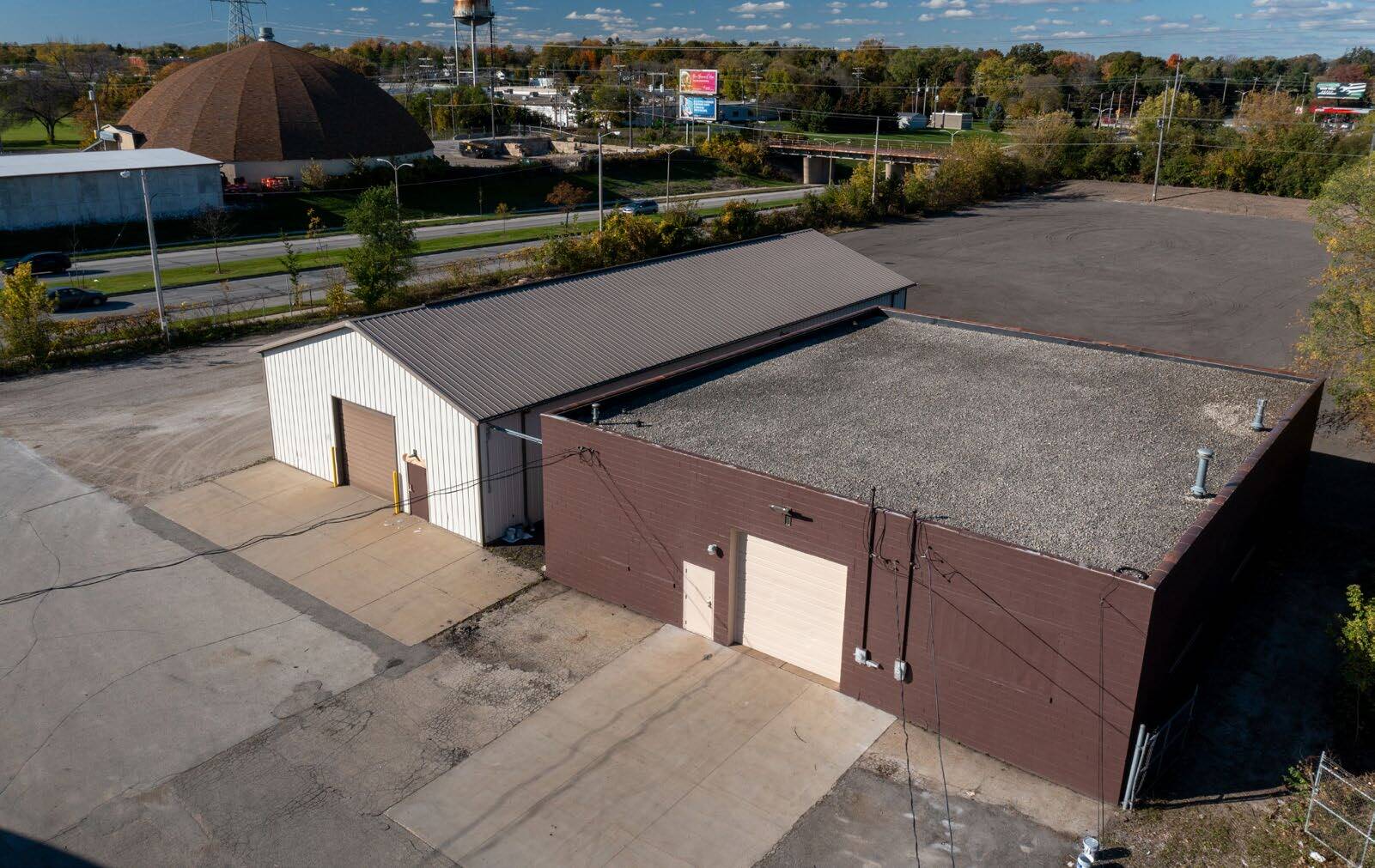 6194 N Sherman Blvd, Milwaukee, WI à louer Photo de l’immeuble– Image 1 sur 4