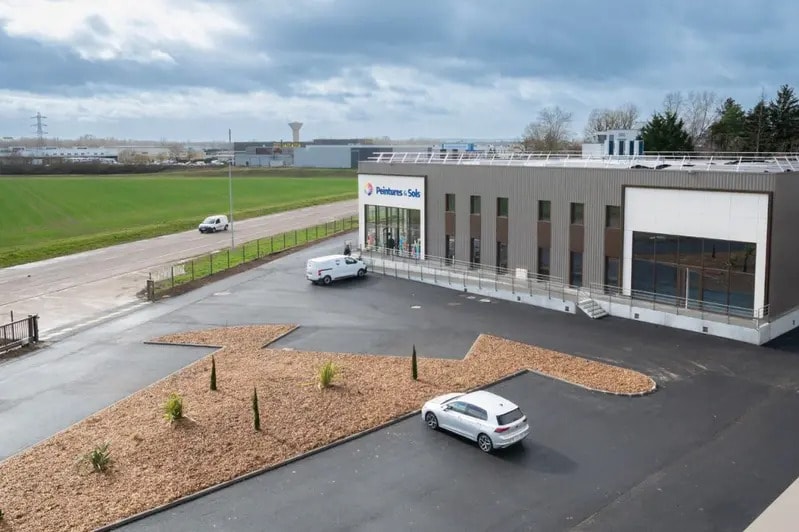 Local d’activités dans Chalon-sur-Saône à louer - Photo de l’immeuble – Image 2 sur 5