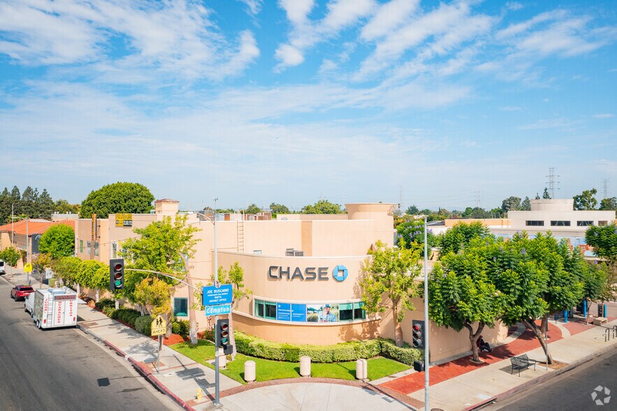 10221 Compton Ave, Los Angeles, CA à vendre - Photo principale – Image 2 sur 15