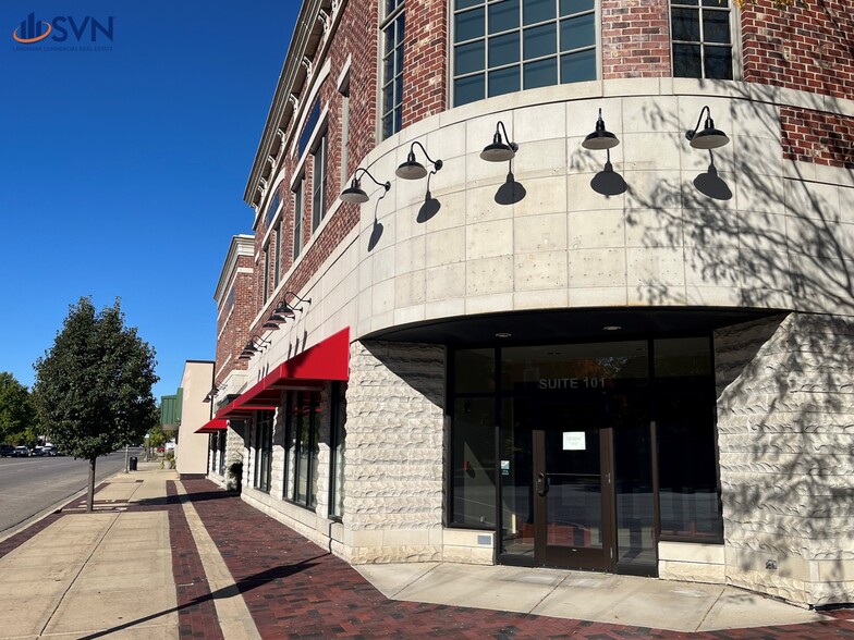 501 W State St, Geneva, IL à louer - Photo de l’immeuble – Image 2 sur 8