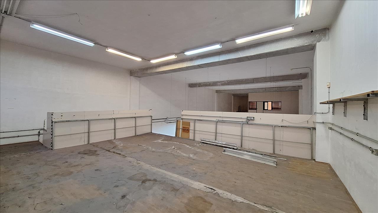 Industriel/Logistique dans Mataró, Barcelona à vendre Photo intérieure– Image 1 sur 4
