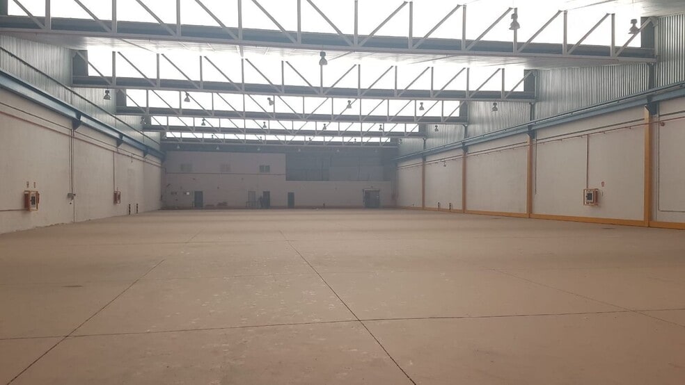 Polígono la Red Treinta, S/N, Alcalá de Guadaíra, Sevilla à louer - Photo de l’immeuble – Image 3 sur 35