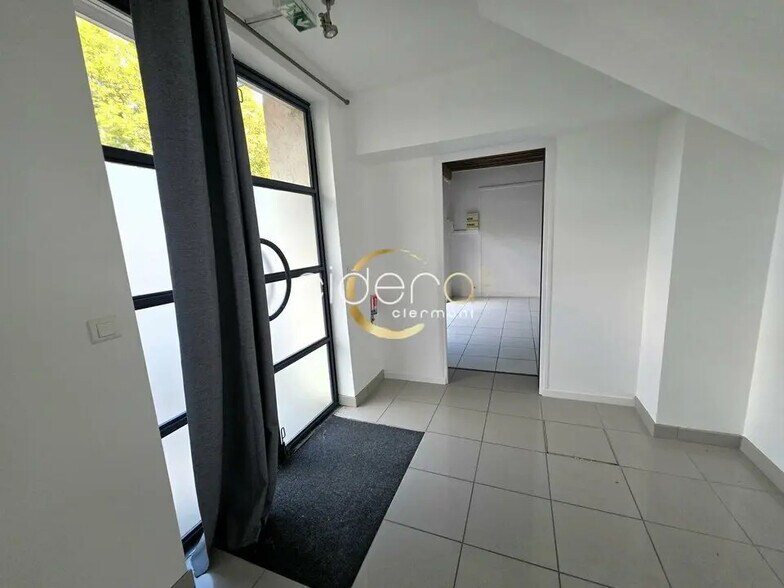 Bureau dans Clermont-Ferrand à vendre - Photo de l’immeuble – Image 3 sur 12