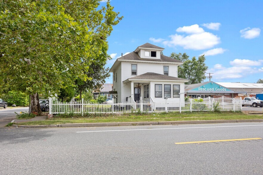 600 W Broad St, Paulsboro, NJ à vendre - Photo de l’immeuble – Image 2 sur 42