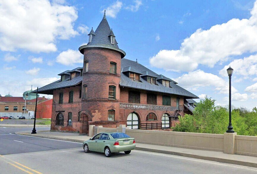 400 6th ave, Scranton, PA à vendre - Photo de l’immeuble – Image 2 sur 9
