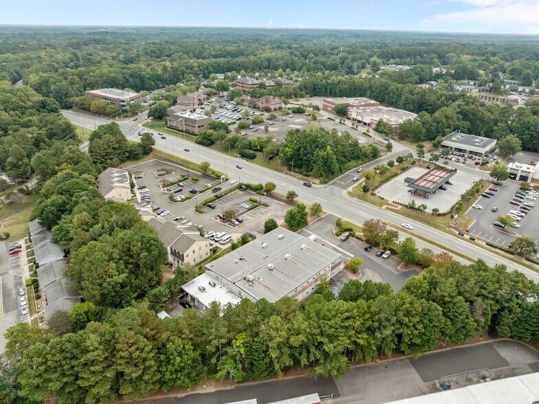 1810 Martin Luther King Jr. Pky, Durham, NC à vendre - Photo de l’immeuble – Image 3 sur 41
