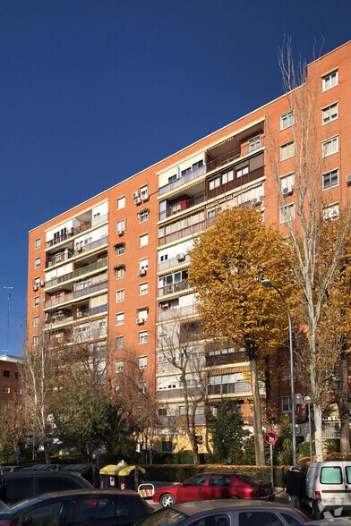 Calle Río Sella, 6, Móstoles, Madrid à louer - Photo de l’immeuble – Image 2 sur 2