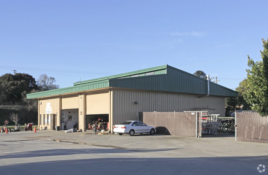 2610 San Juan Rd, Hollister, CA à vendre - Photo de l’immeuble – Image 2 sur 2