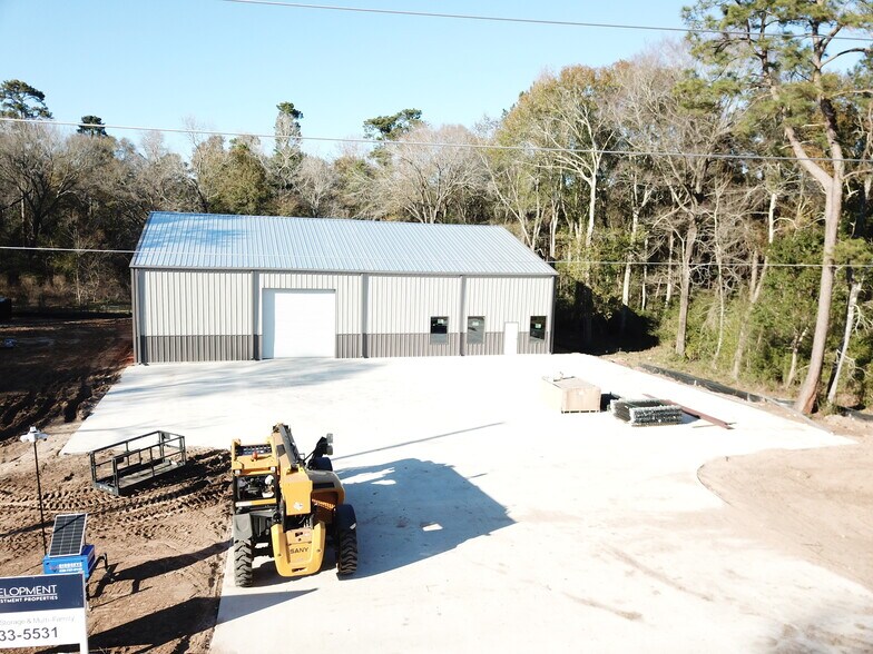 2314 Wade Cir N, Conroe, TX à vendre - Photo principale – Image 1 sur 11